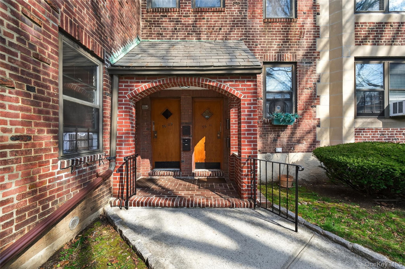 7611 Ditmars Blvd Unit 2