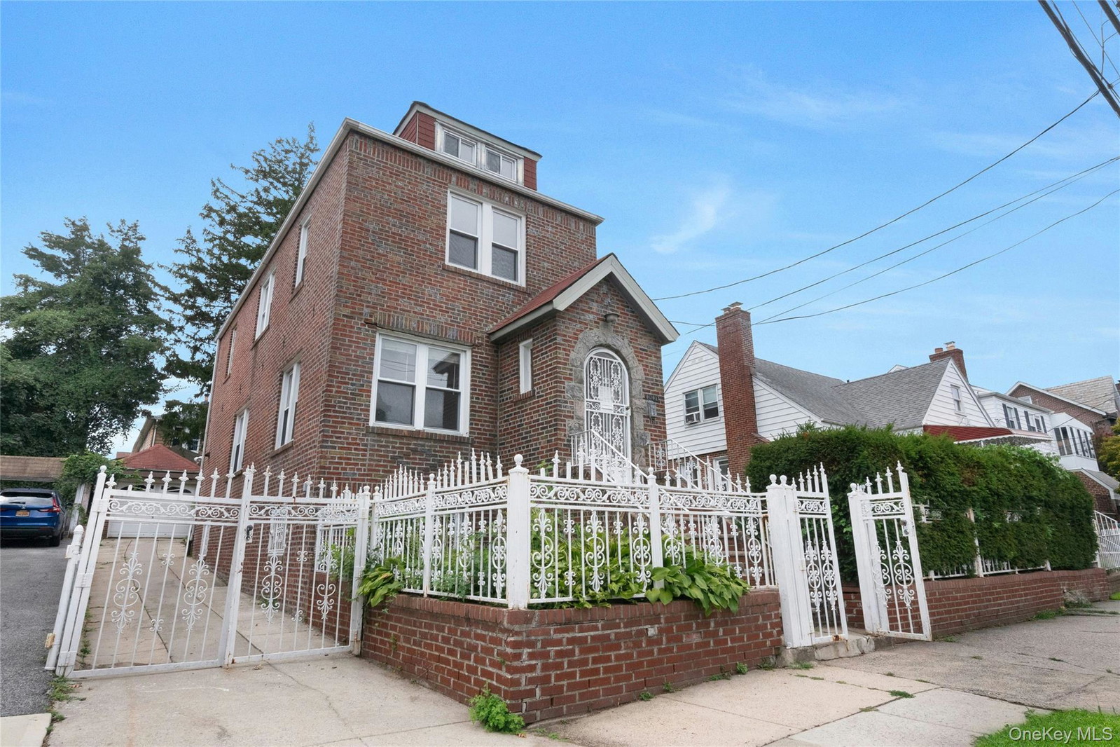 4041 Duryea Ave