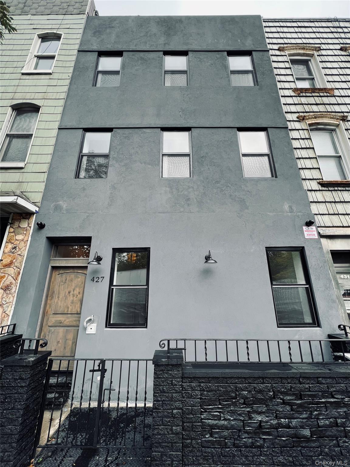 427 Metropolitan Ave