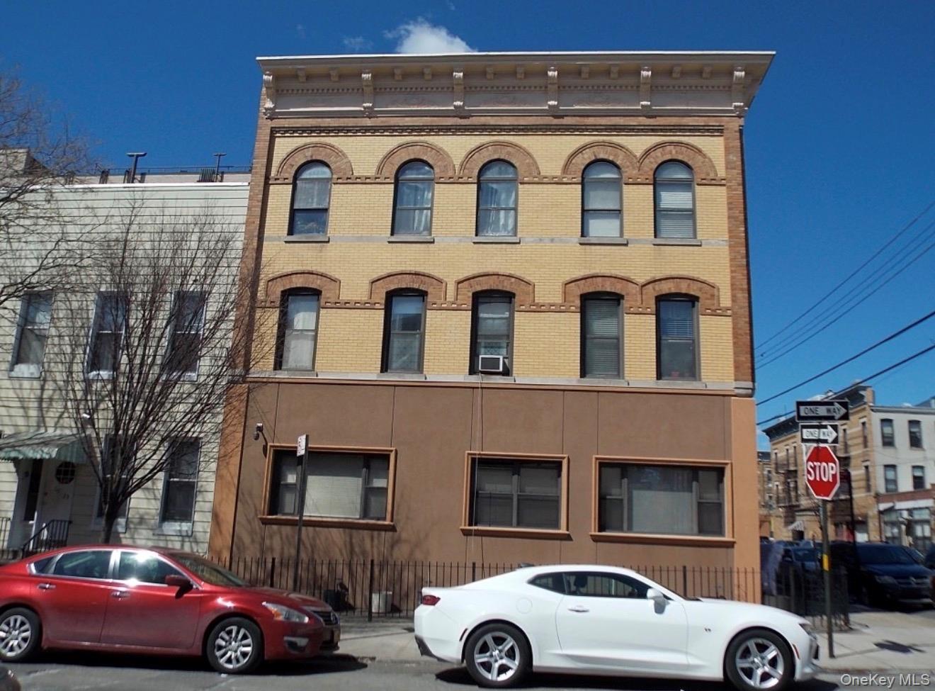 690 Fairview Ave Unit 1B