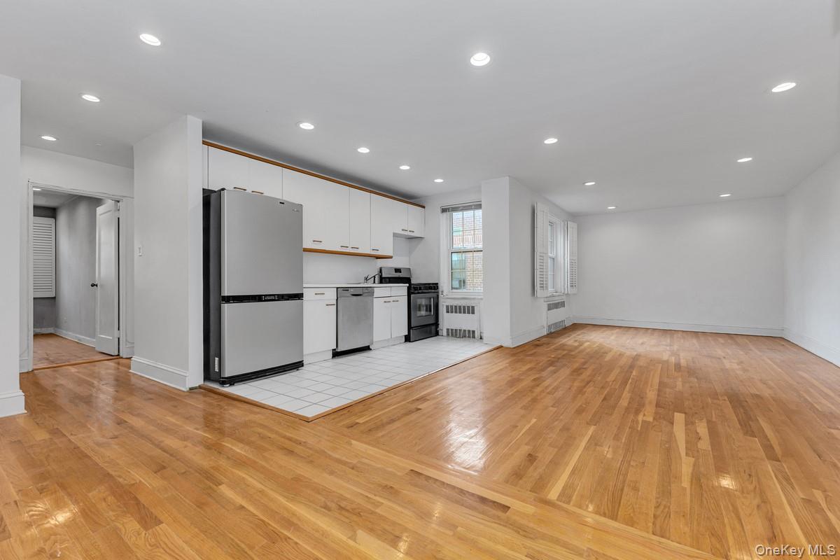14035 Burden Cres Unit 608