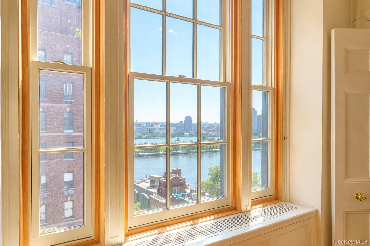 30 Sutton Place Unit 12E