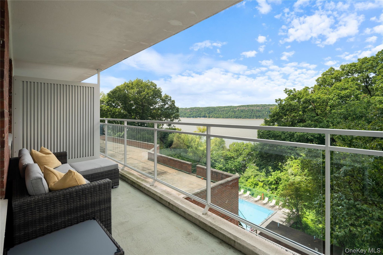 2575 Palisade Ave Unit 3J