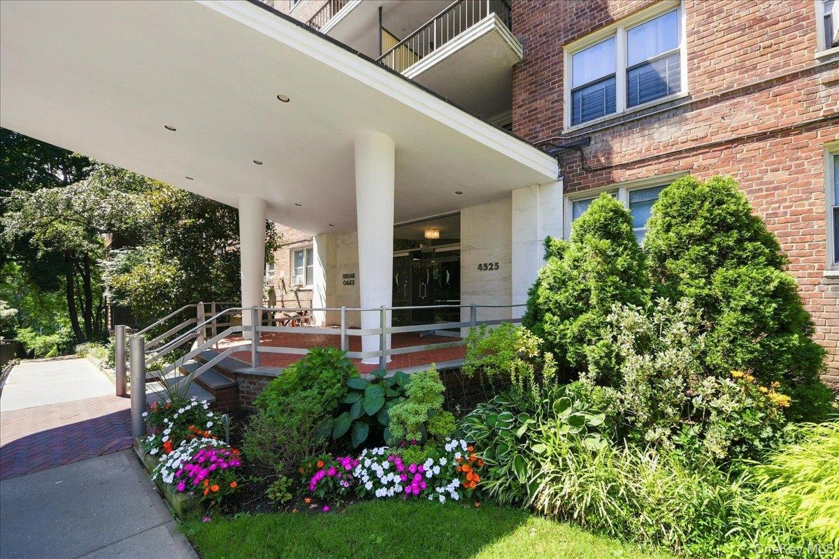 4525 Henry Hudson Pkwy Unit B1212