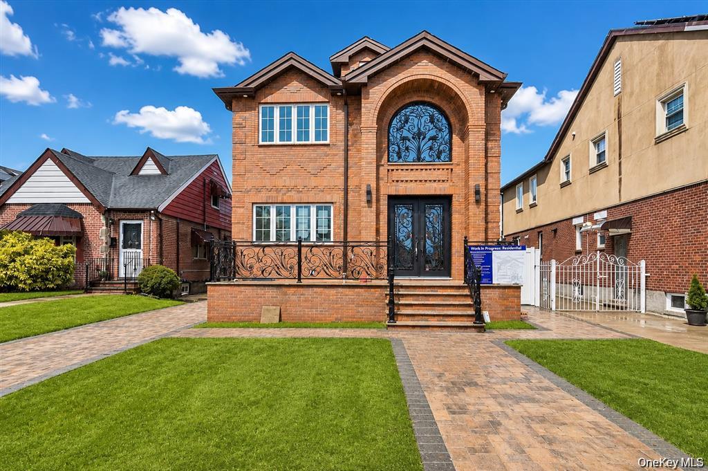 2709 Utopia Pkwy