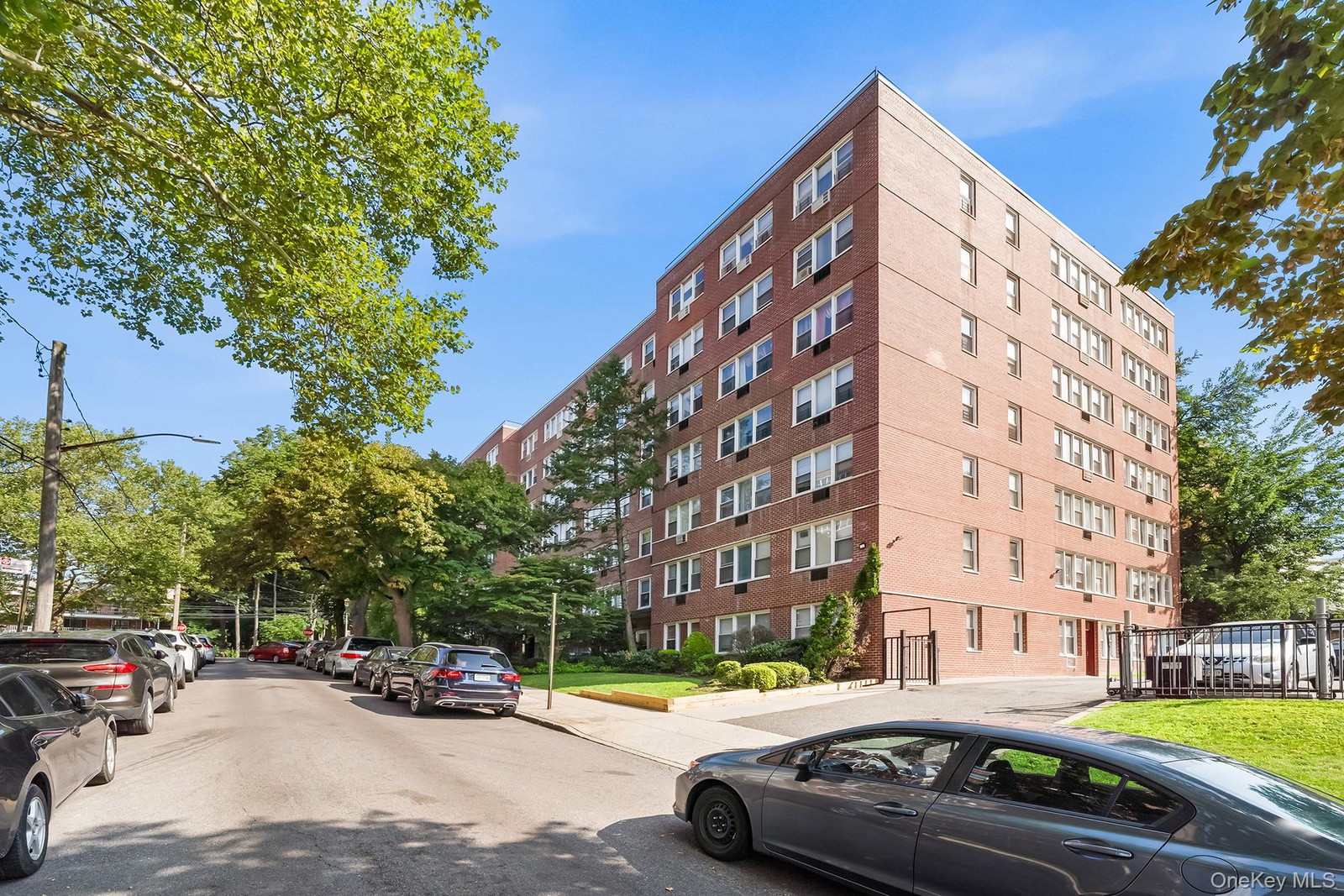 8715 165th St Unit 5E