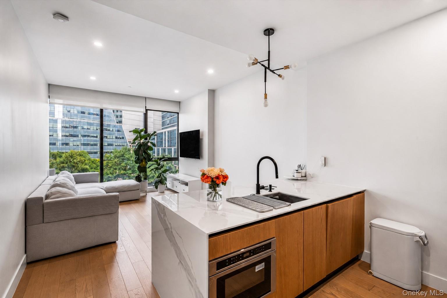 4507 Court Sq Unit 4B
