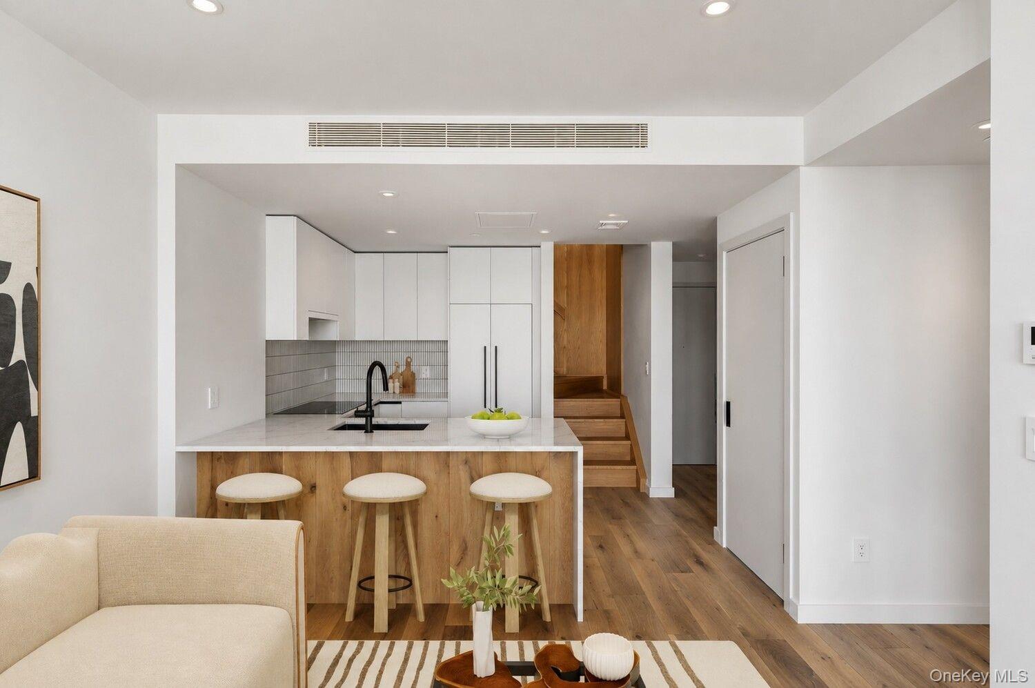 74 Diamond St Unit 3B