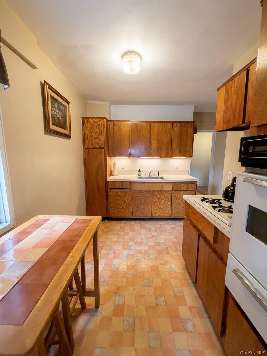 8915 Parsons Blvd Unit 4G