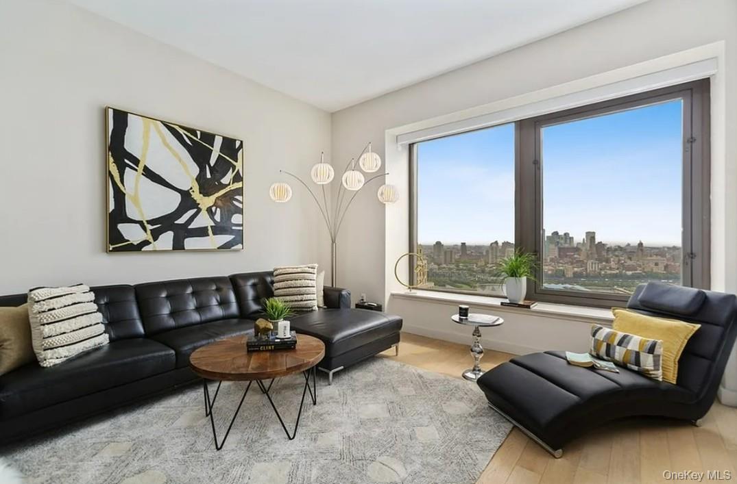 75 Wall Street Unit 36R
