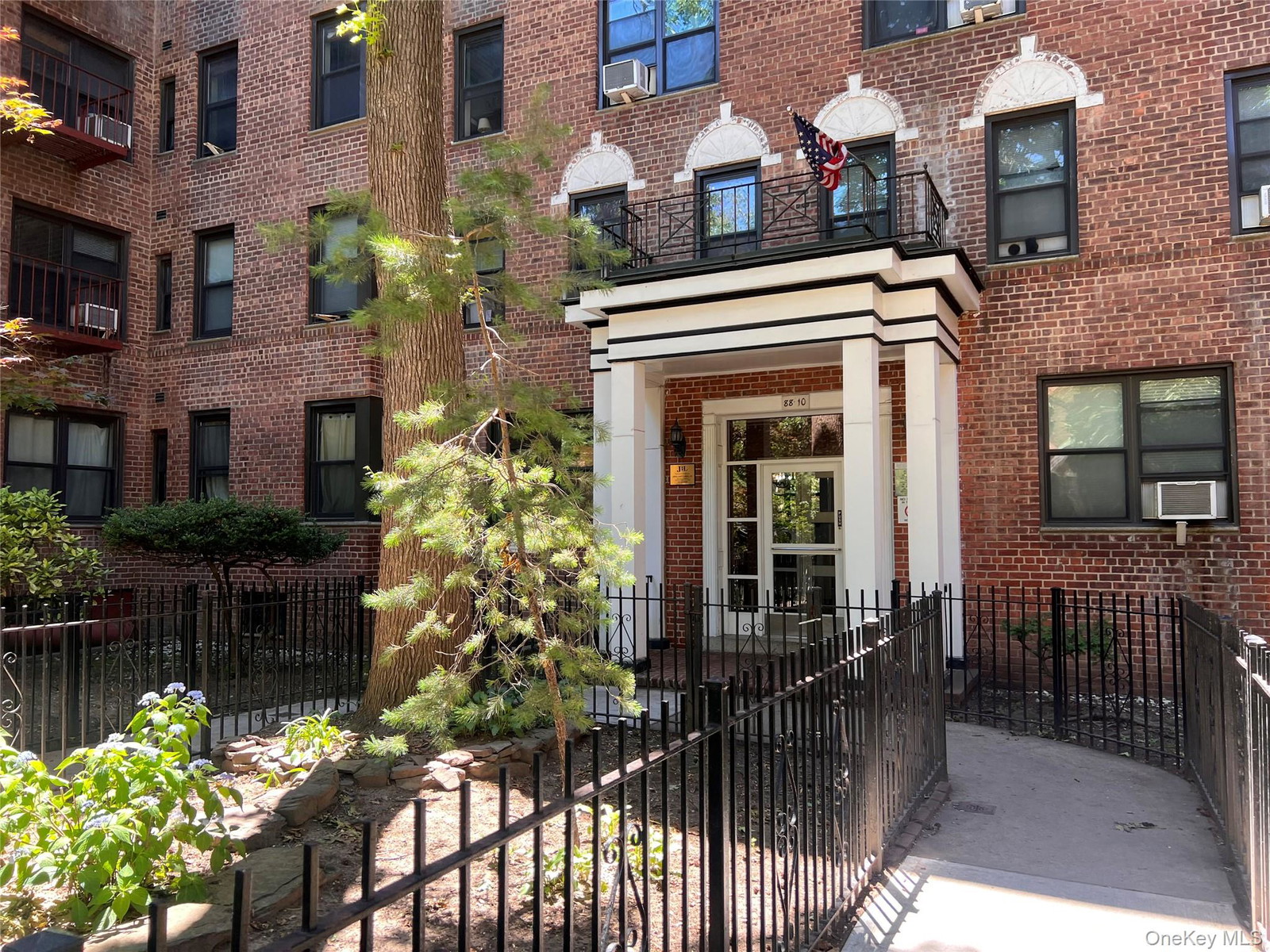 8810 34th Ave Unit 6A