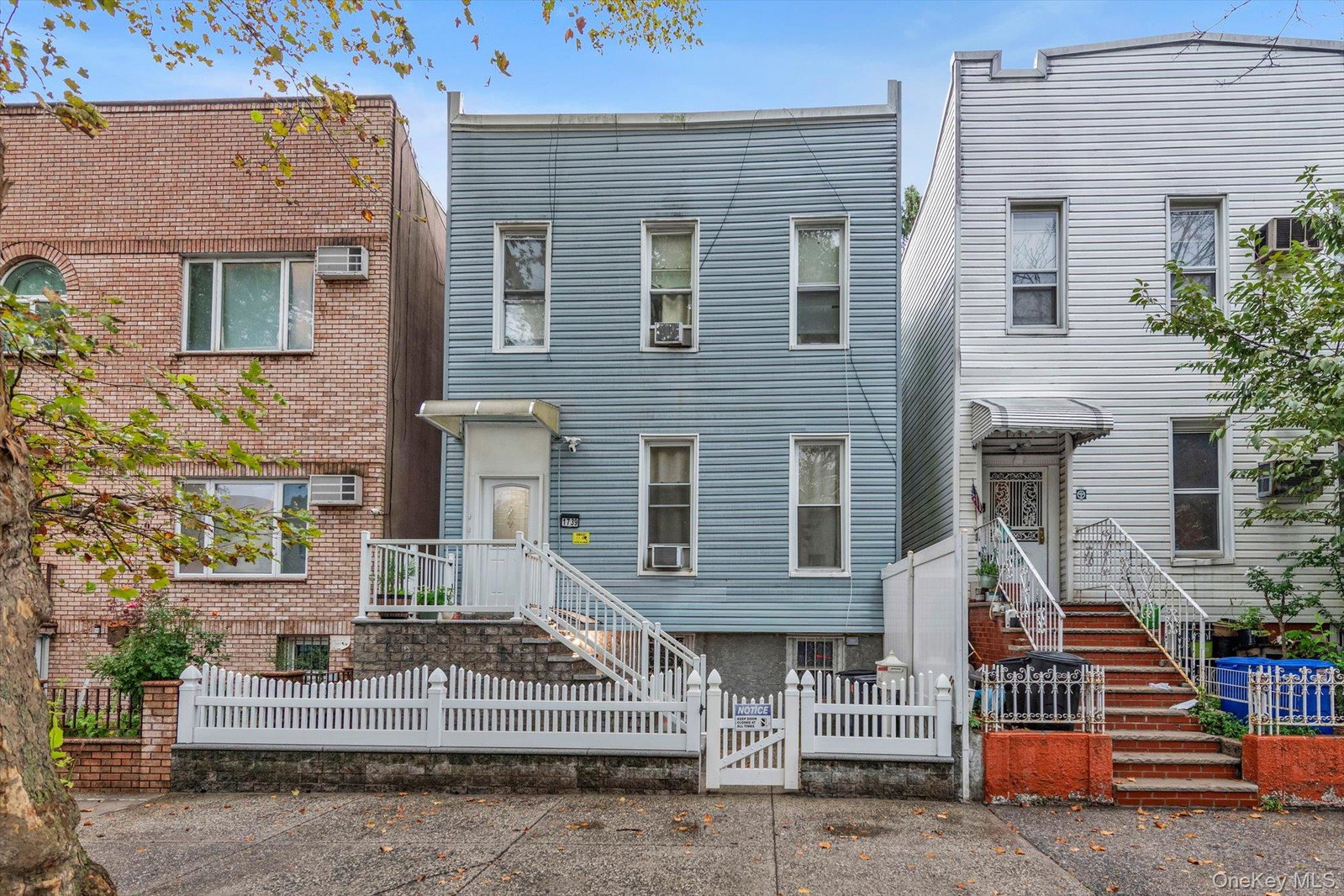 1739 Decatur St