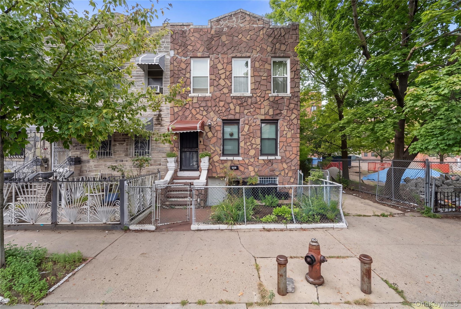 749 Taylor Ave