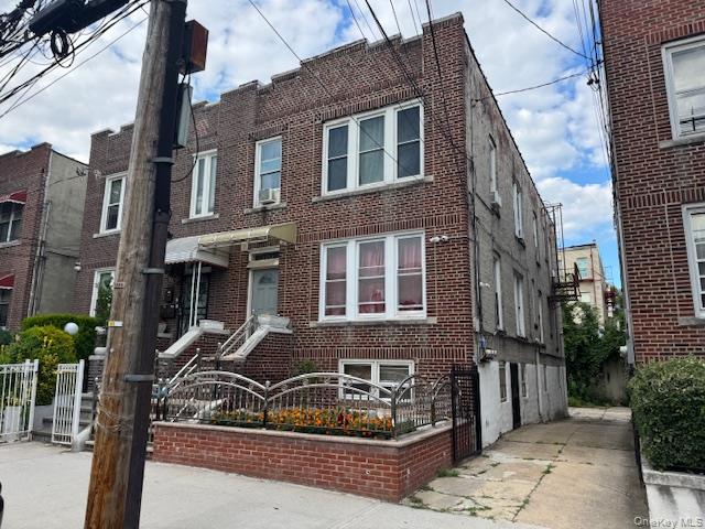 3340 Fish Ave