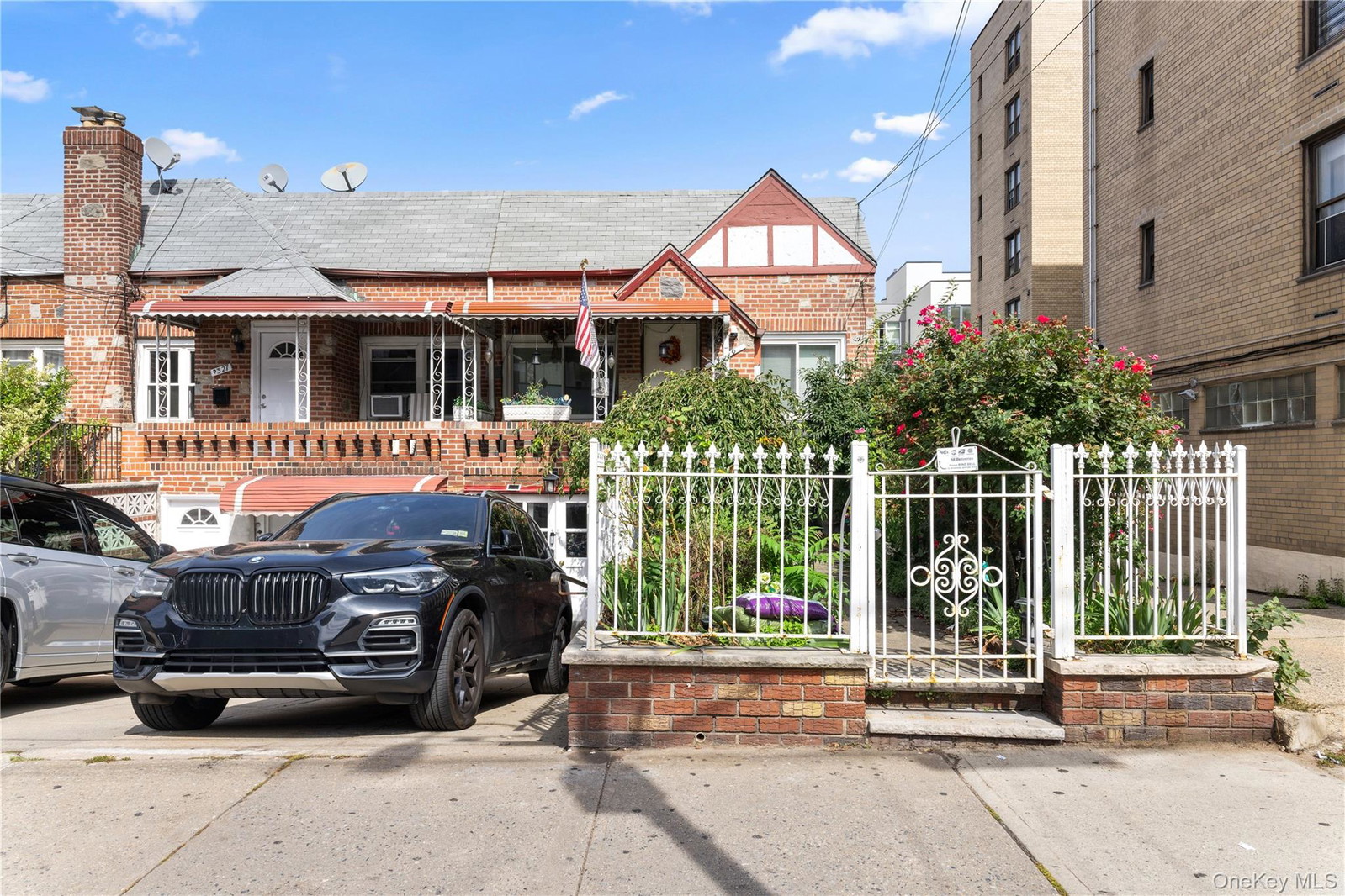 2329 Broadway