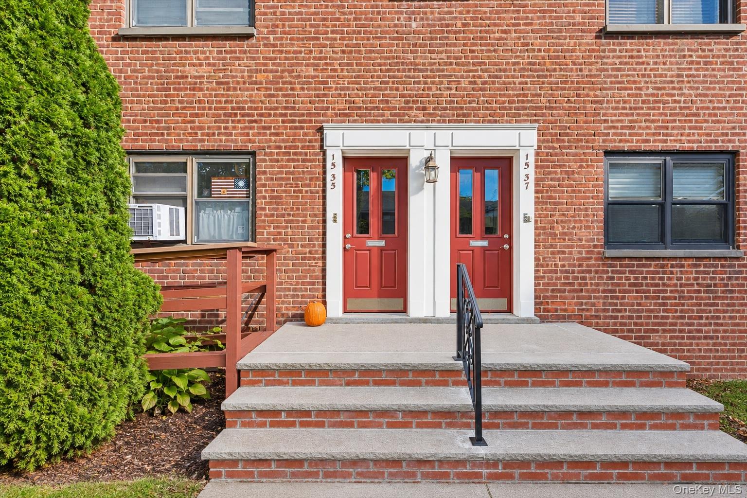 1535 160th St Unit 6-160