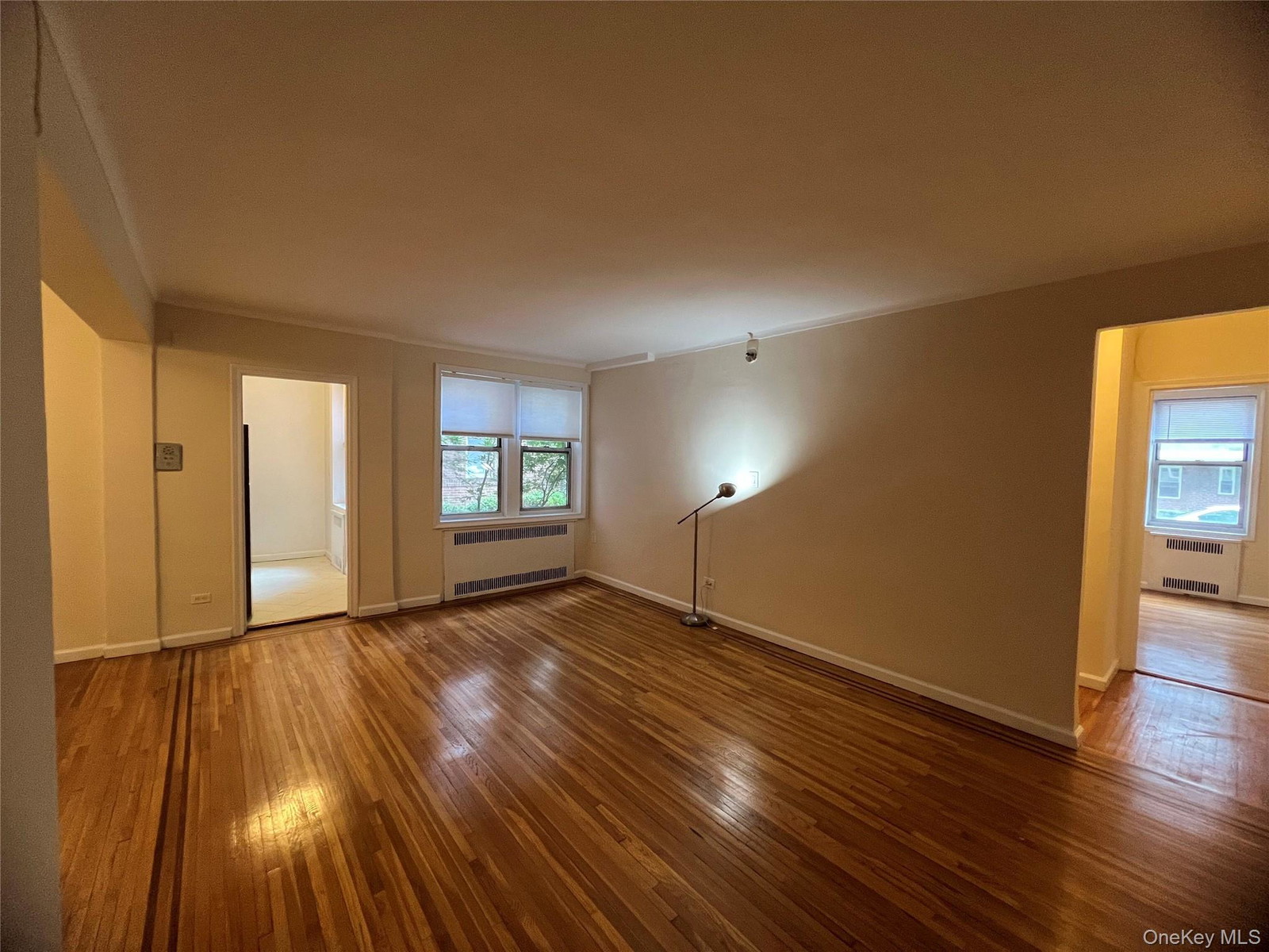6574 Saunders St Unit 1F