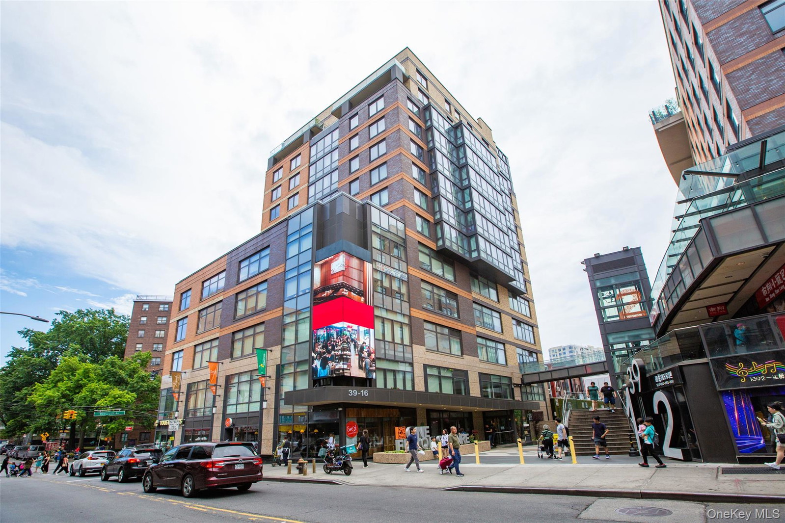 3916 Prince St Unit Phb