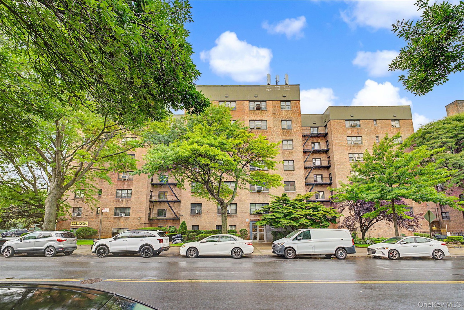3170 138th St Unit 5F