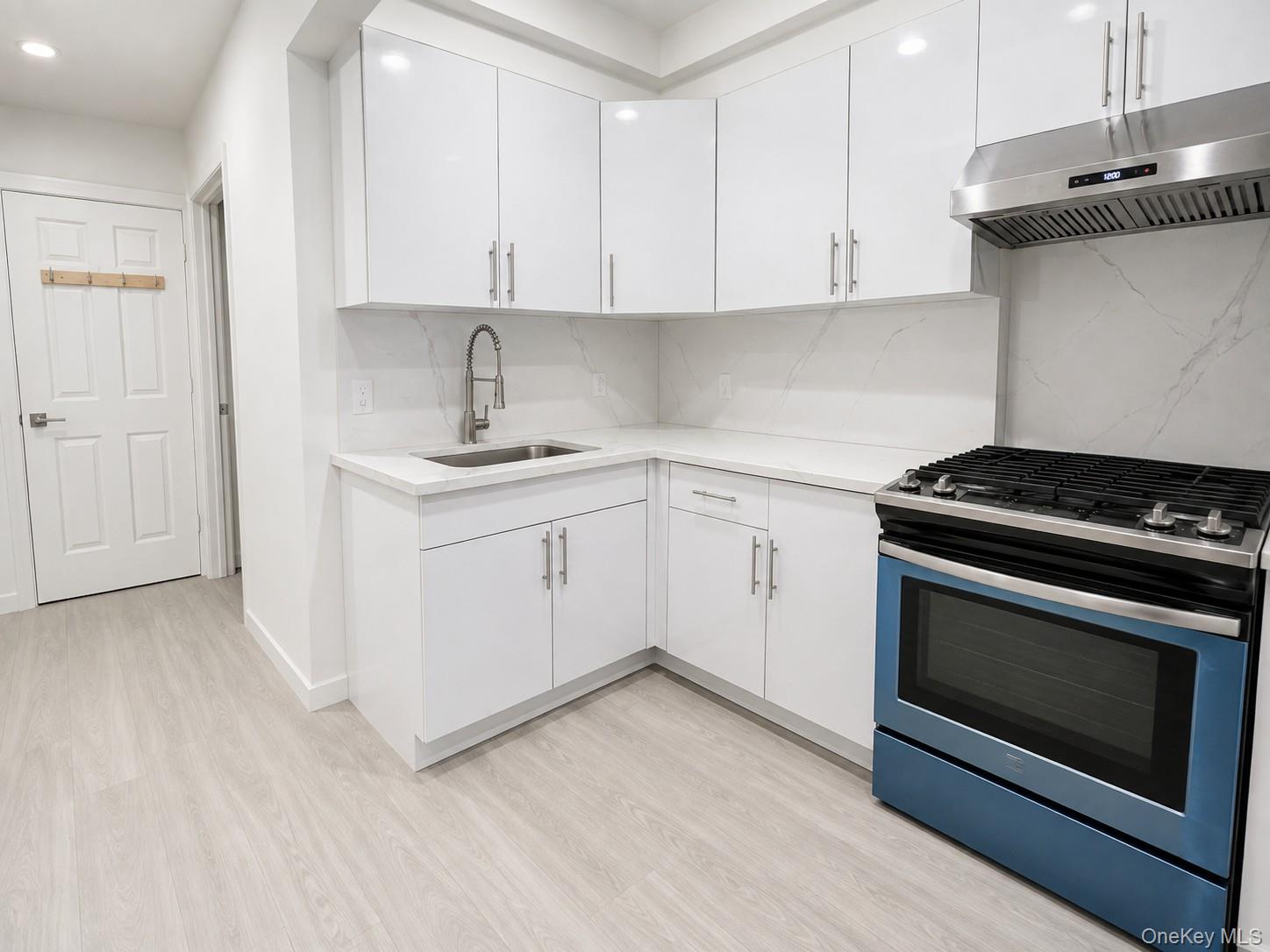 13443 Maple Ave Unit 2B