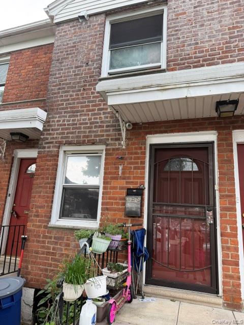 6920 140th St 2nd Fl