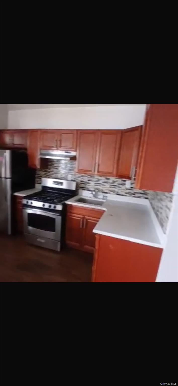 116 Sunnyside Ave