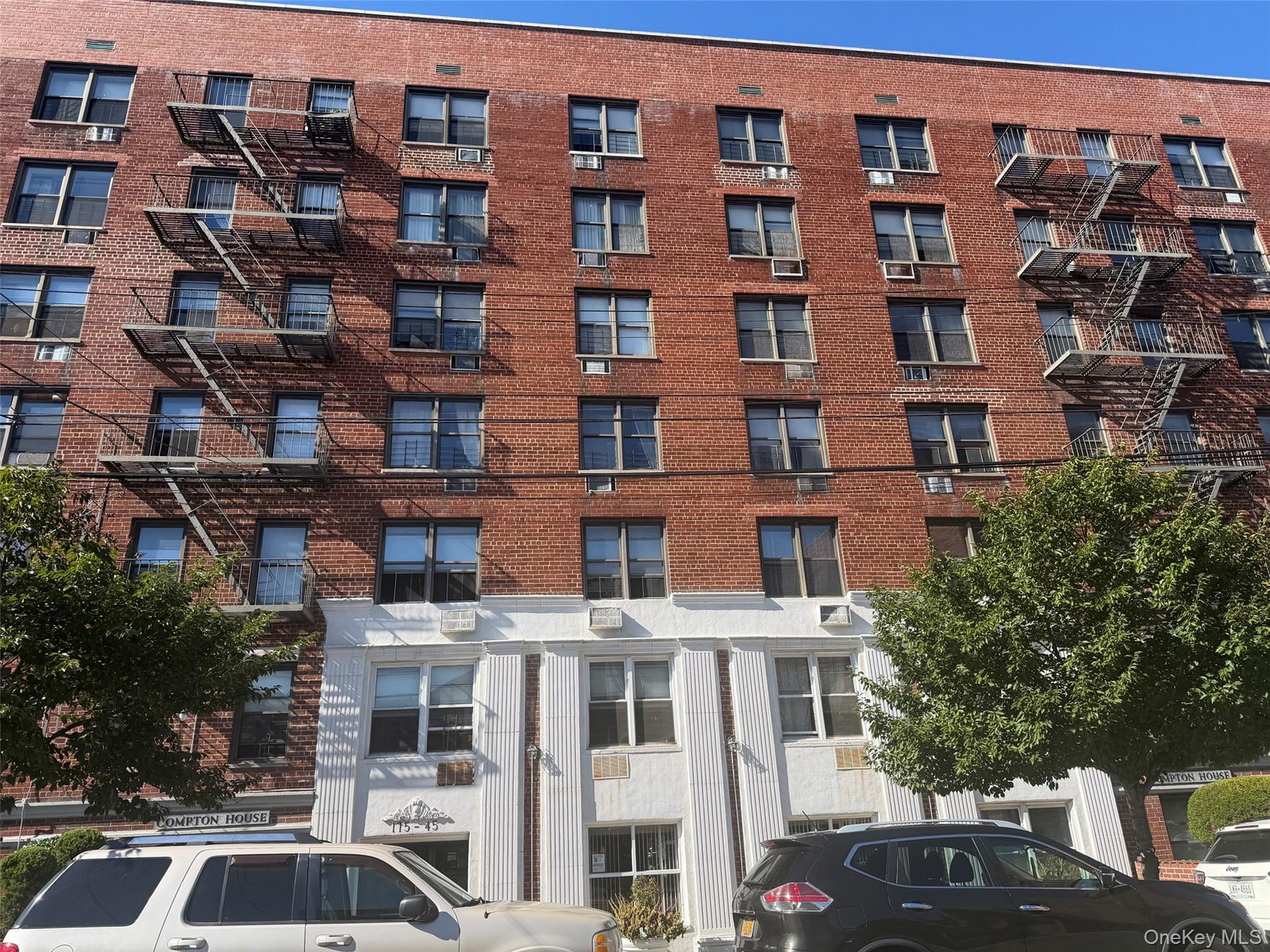 17545 88th Ave Unit 2R