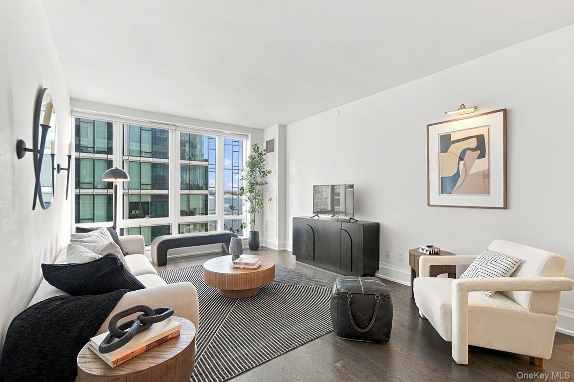 50 Riverside Boulevard Unit 15M