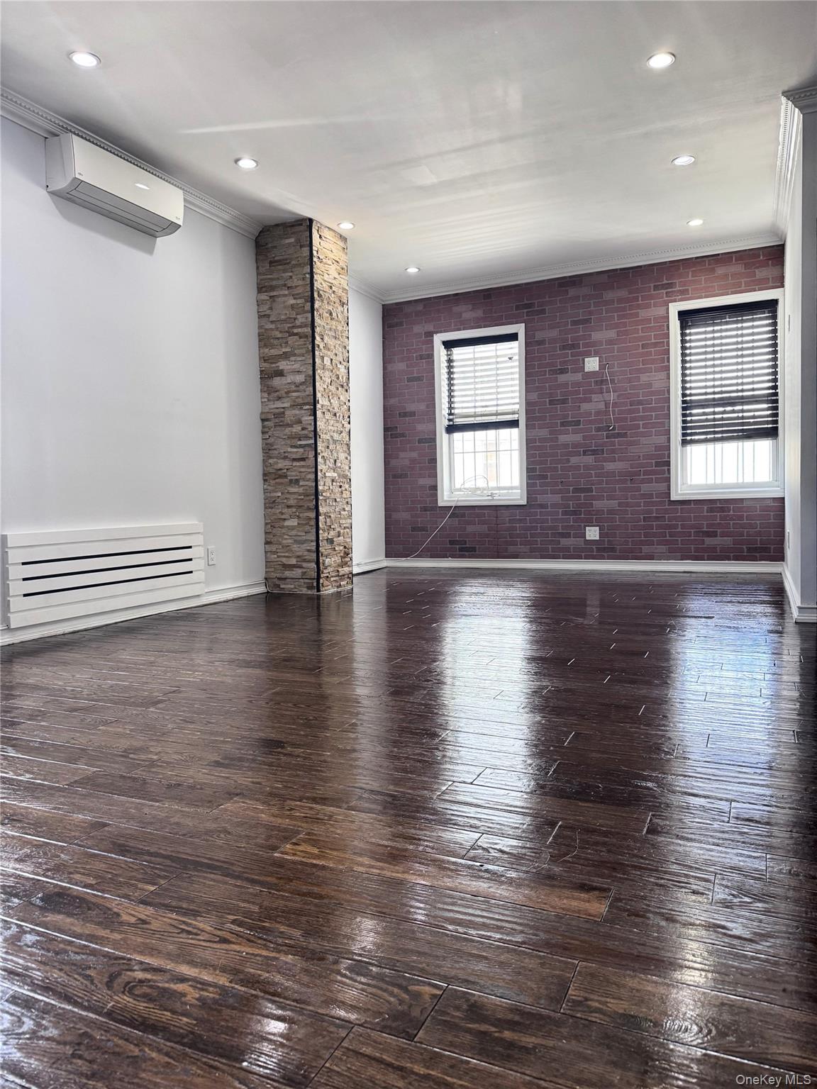 8618 95th Ave Unit 2nd