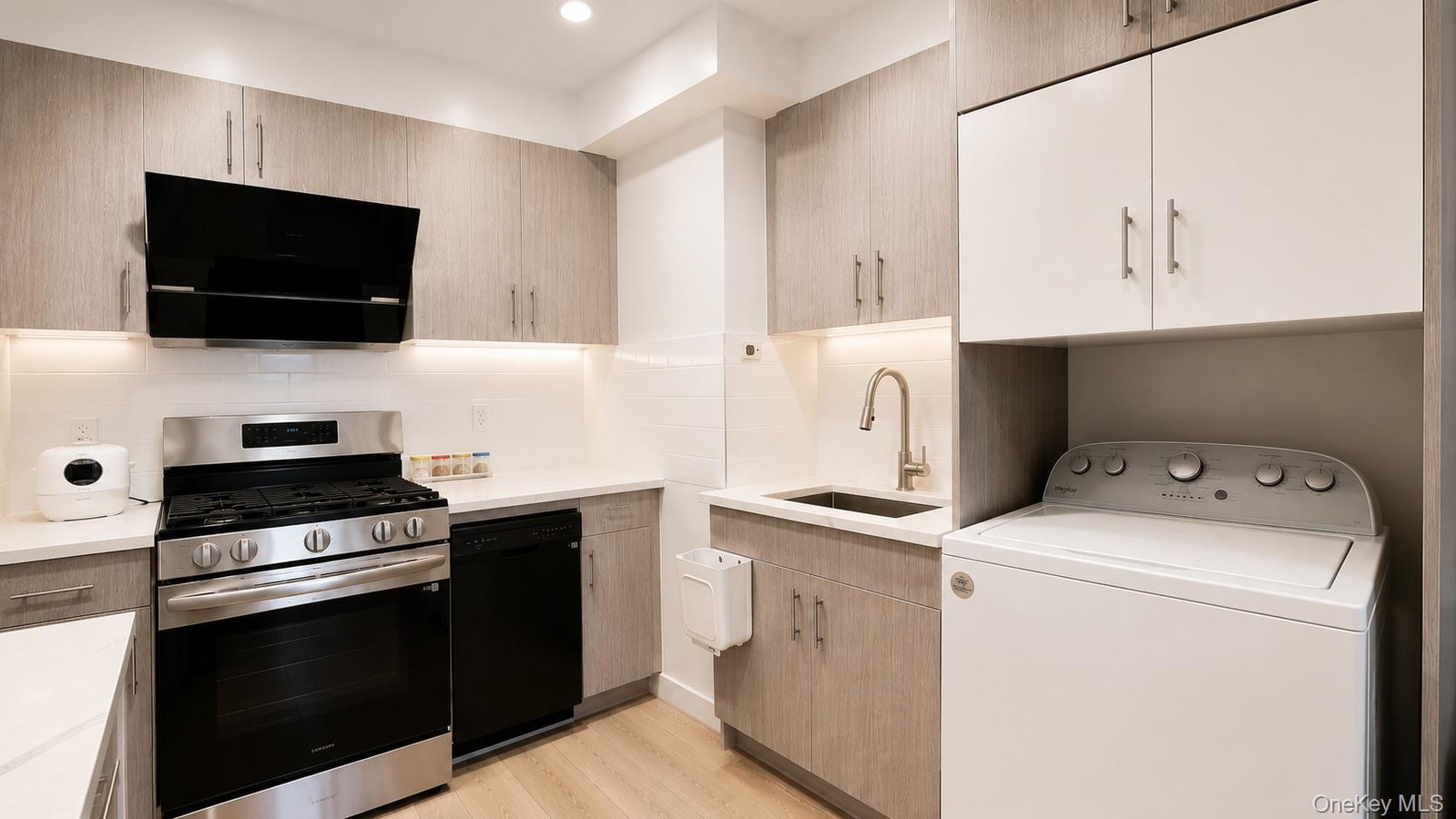 13119 Fowler Ave Unit 4C