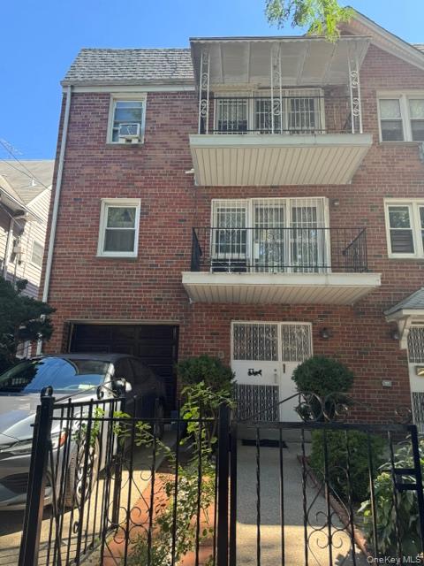 4835 92nd St