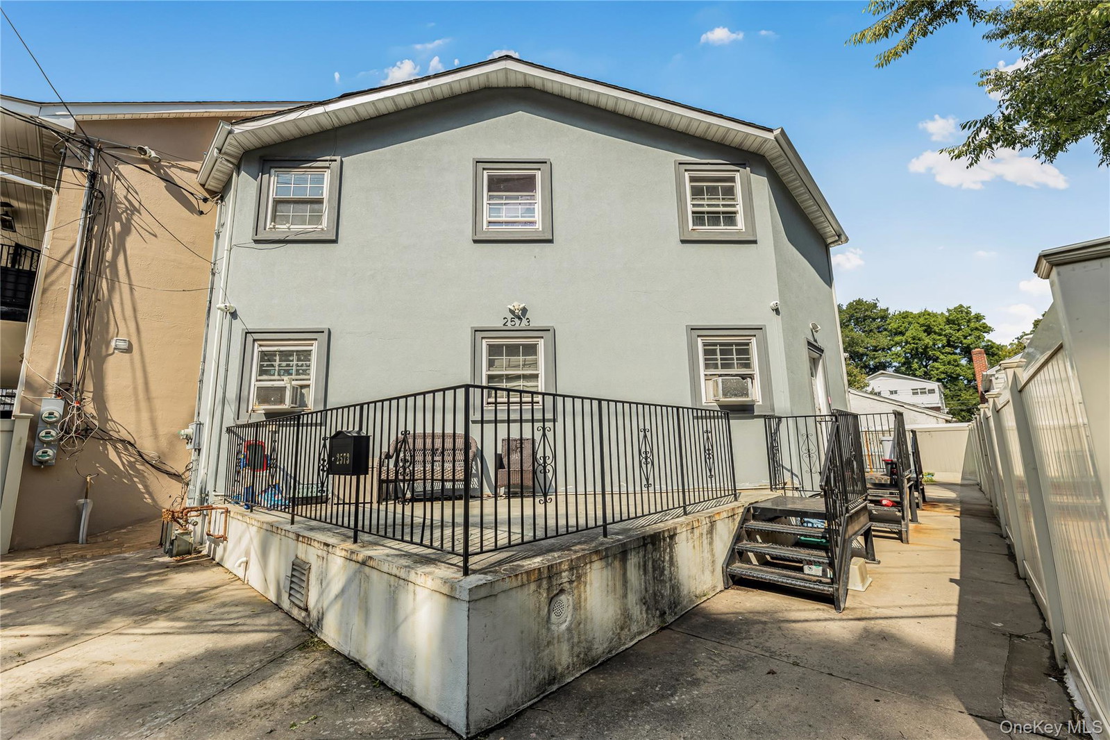 2573 Pelham Bay Park W