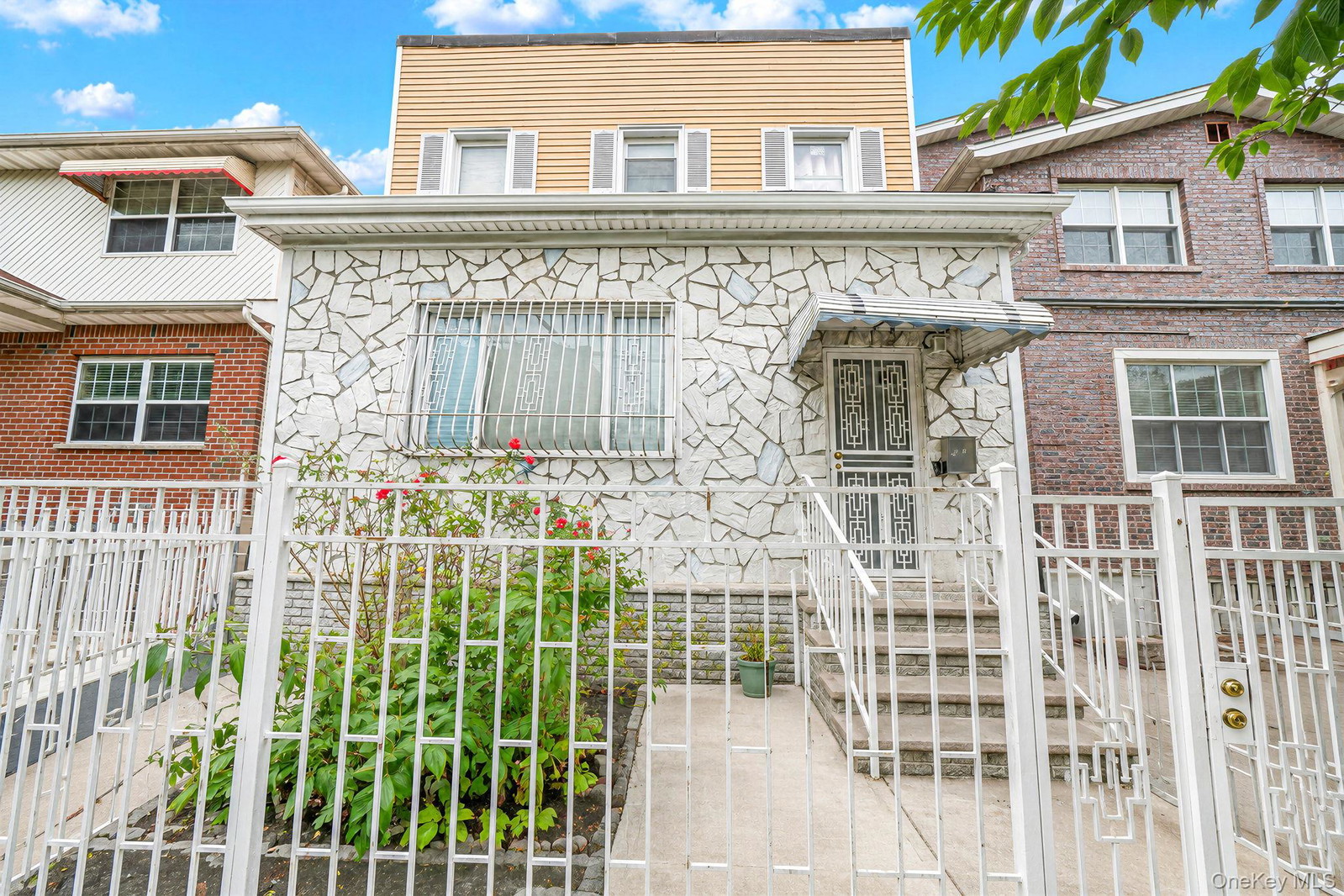 105 Hale Ave