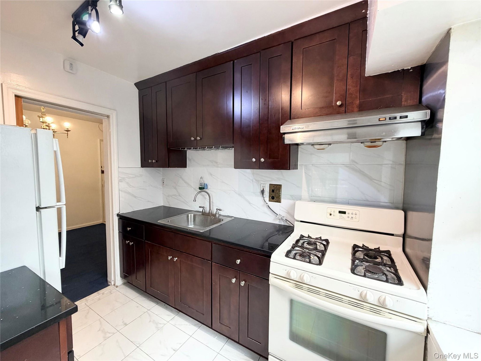 3243 90th St Unit 306