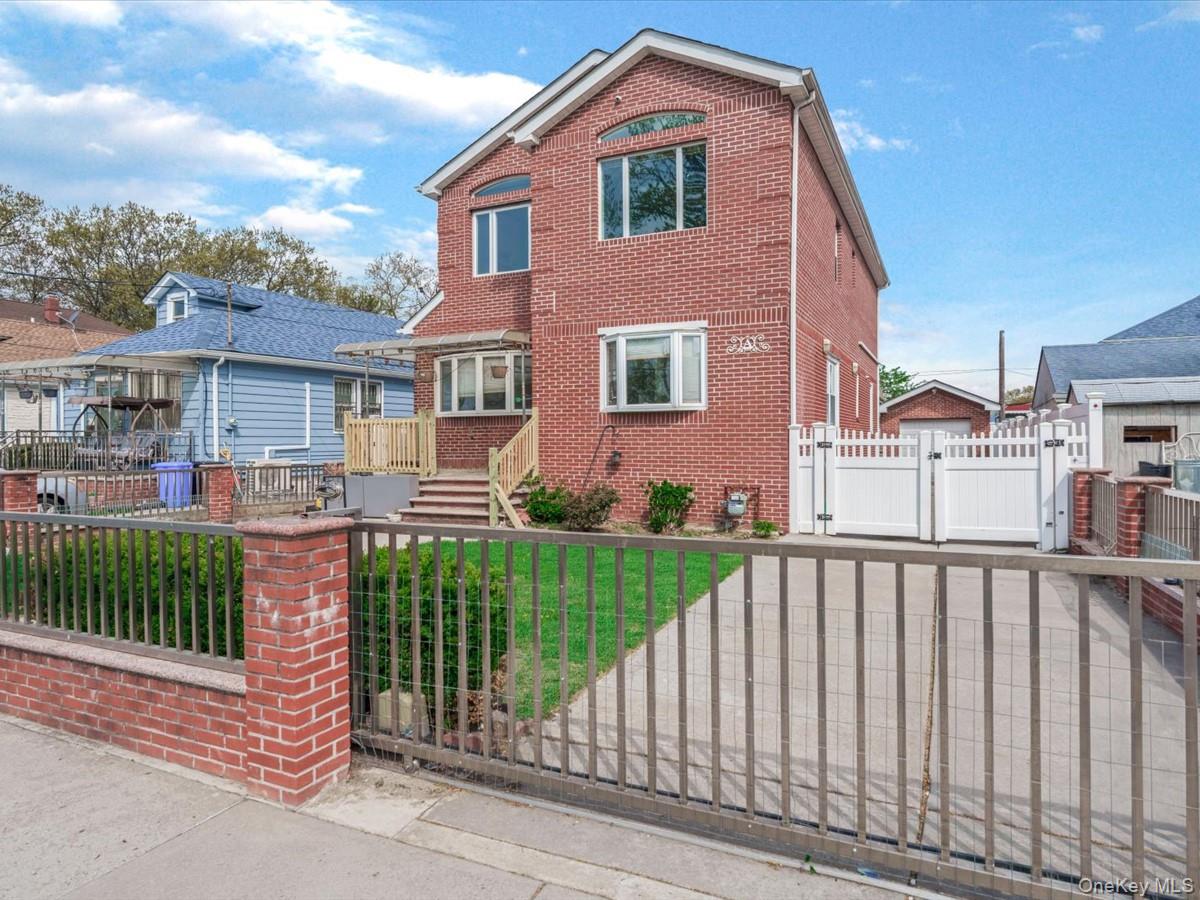 25215 82nd Ave