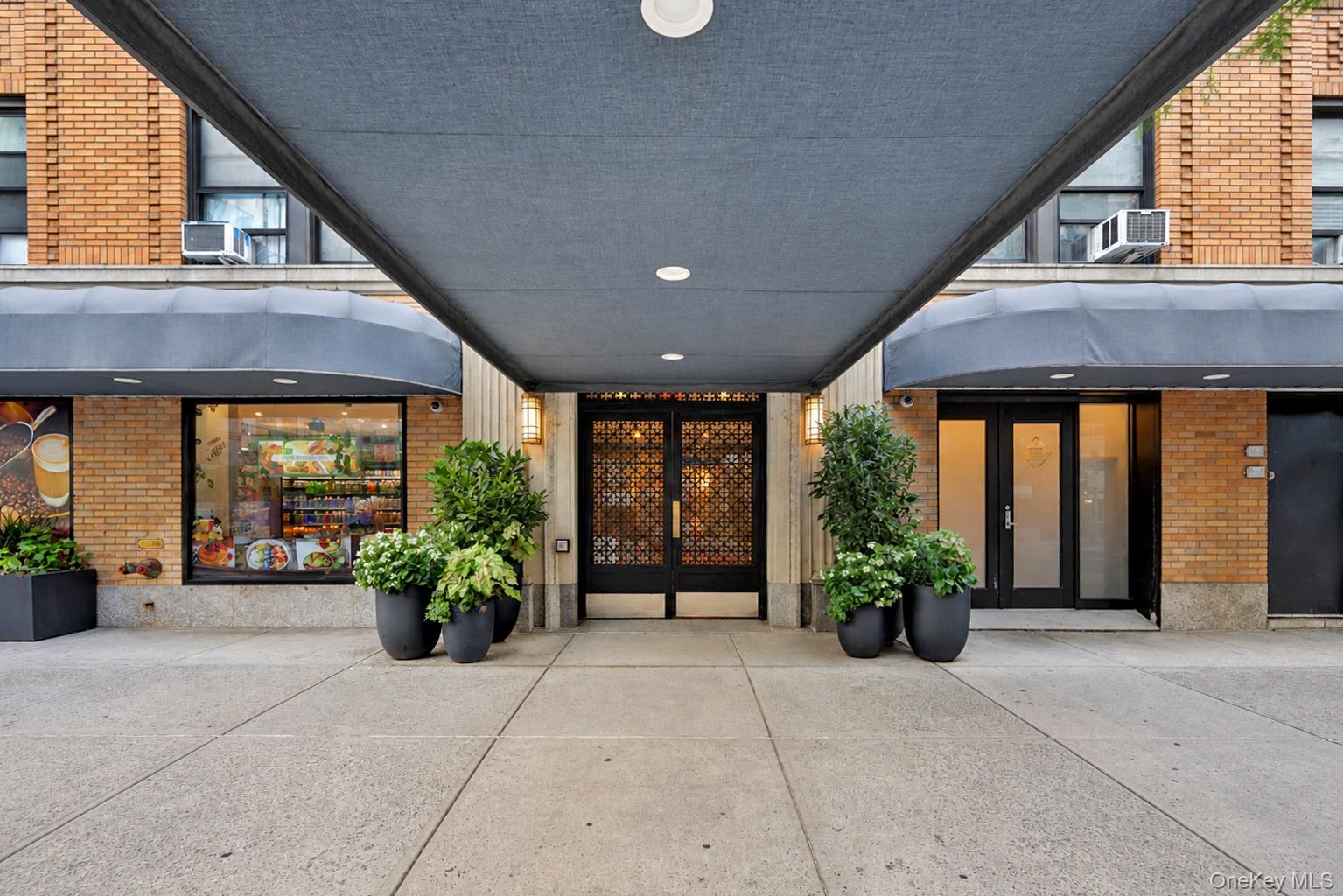 433 W 34th Street Unit 2N