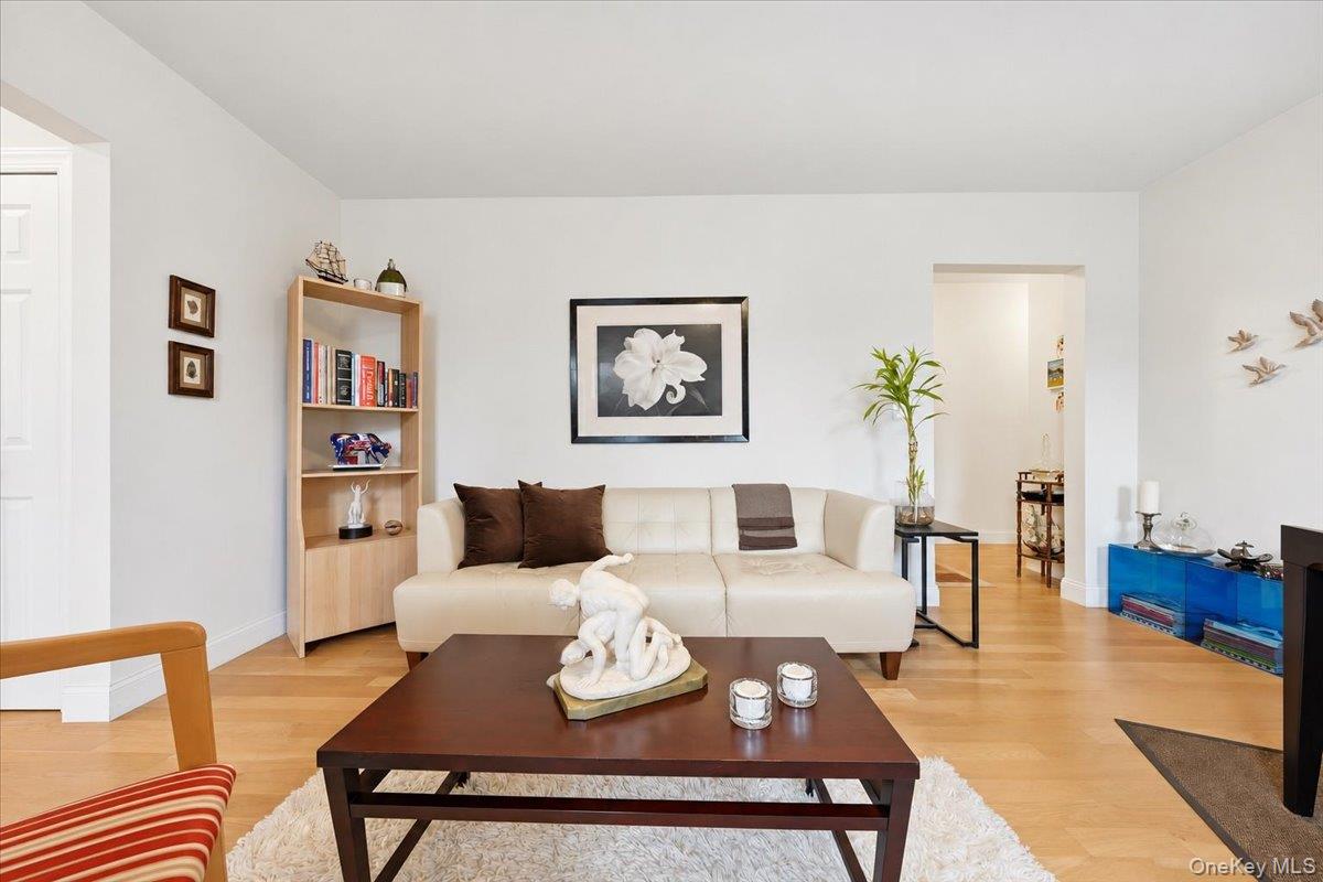 811 Walton Ave Unit E18