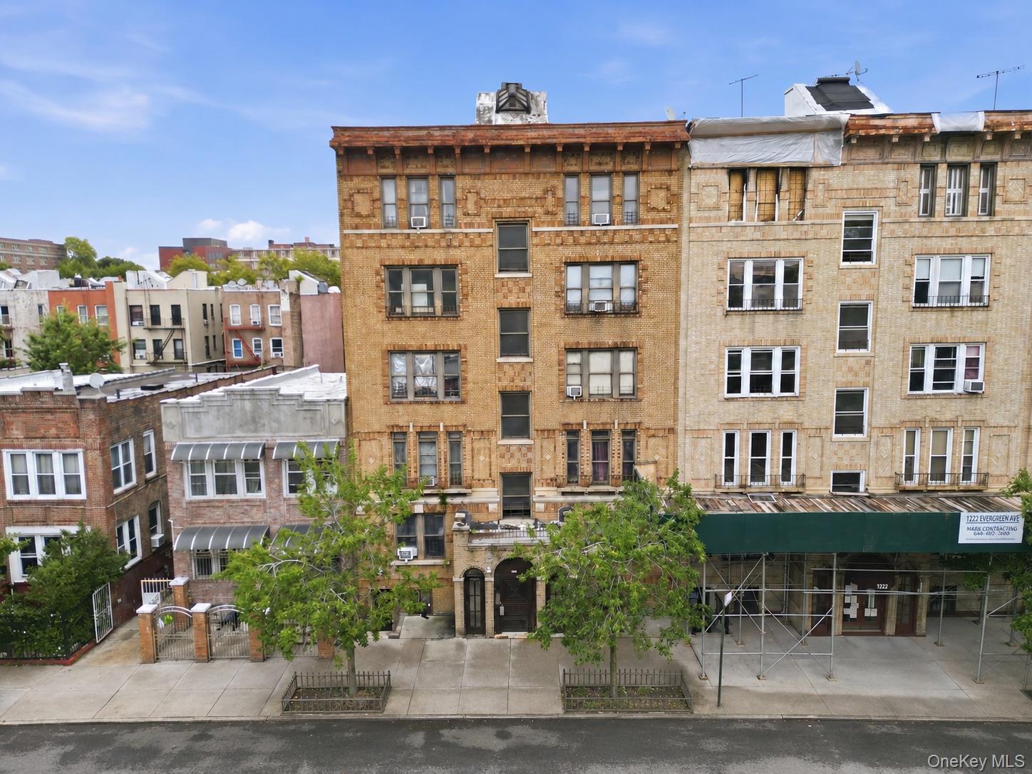 1226 Evergreen Ave