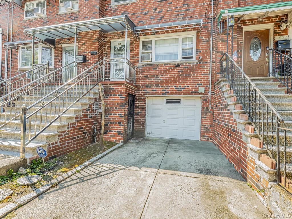2951 Kingsland Ave