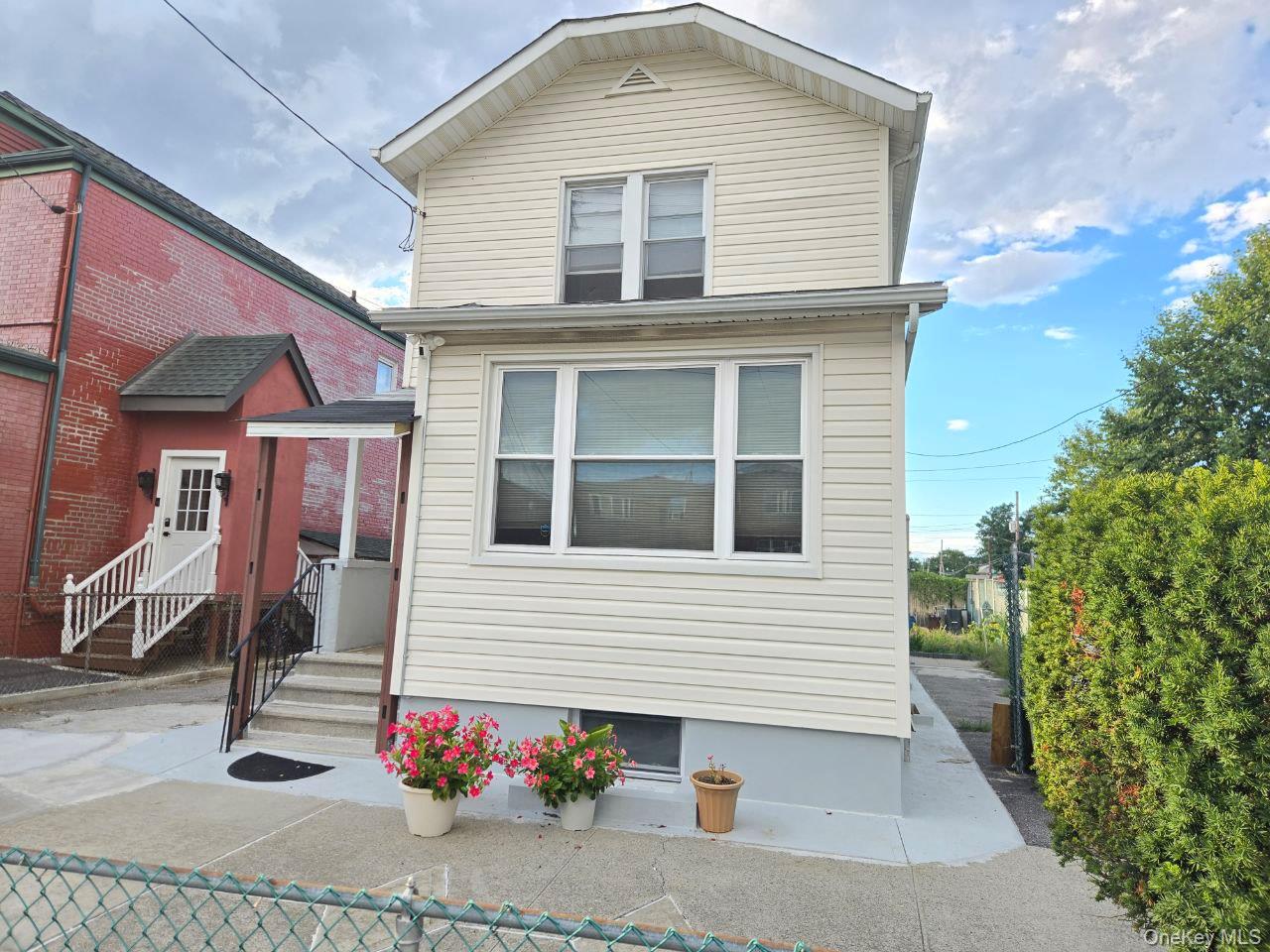 3175 Layton Ave