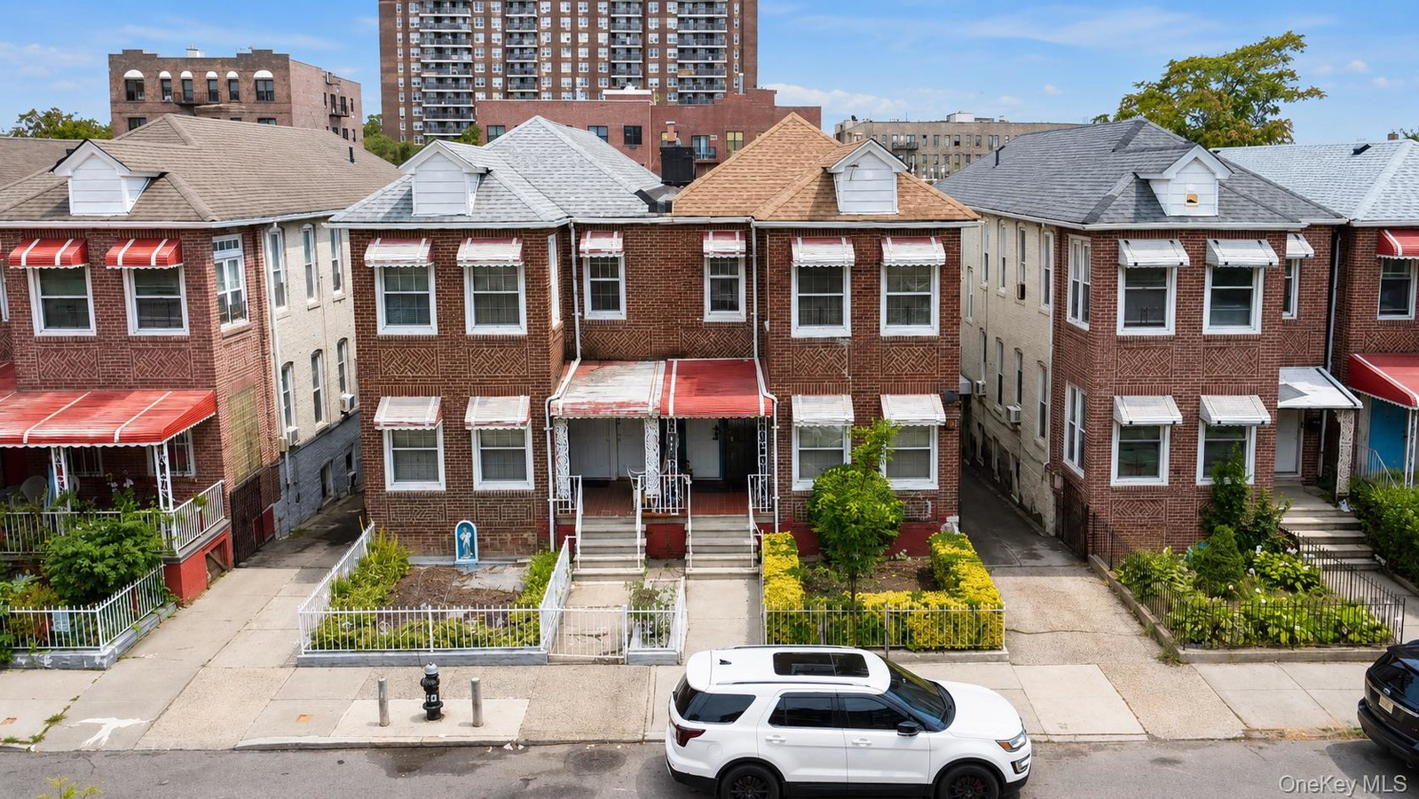 2541 Holland Ave