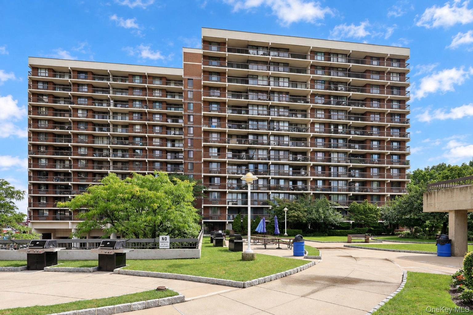 15038 Union Tpke Unit 8D