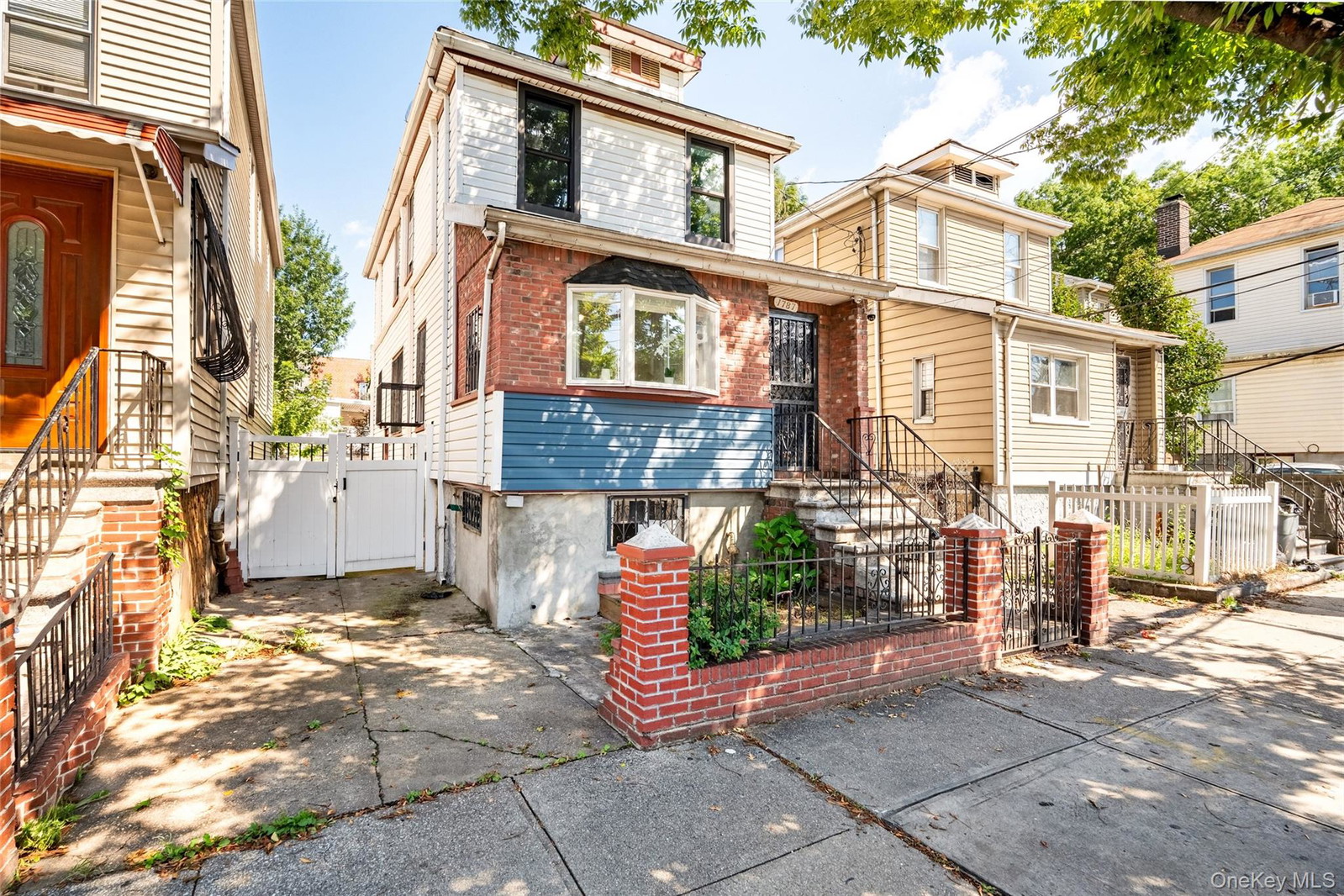 1787 Randall Ave