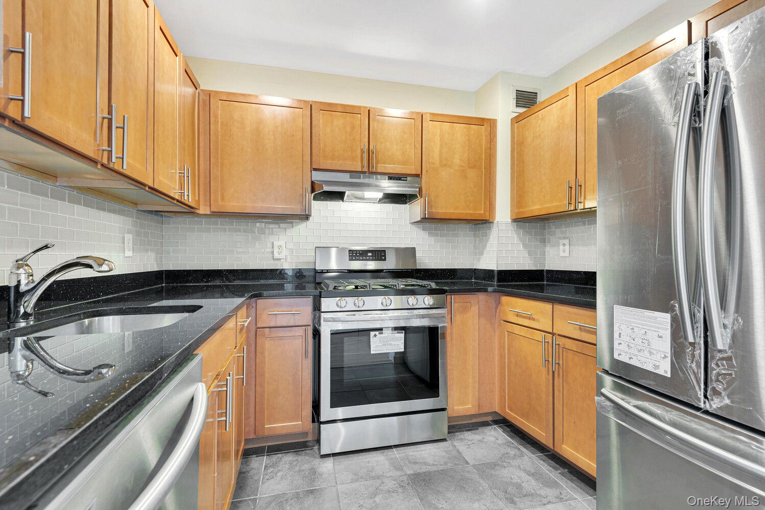41-02 Queens Boulevard Unit 5F