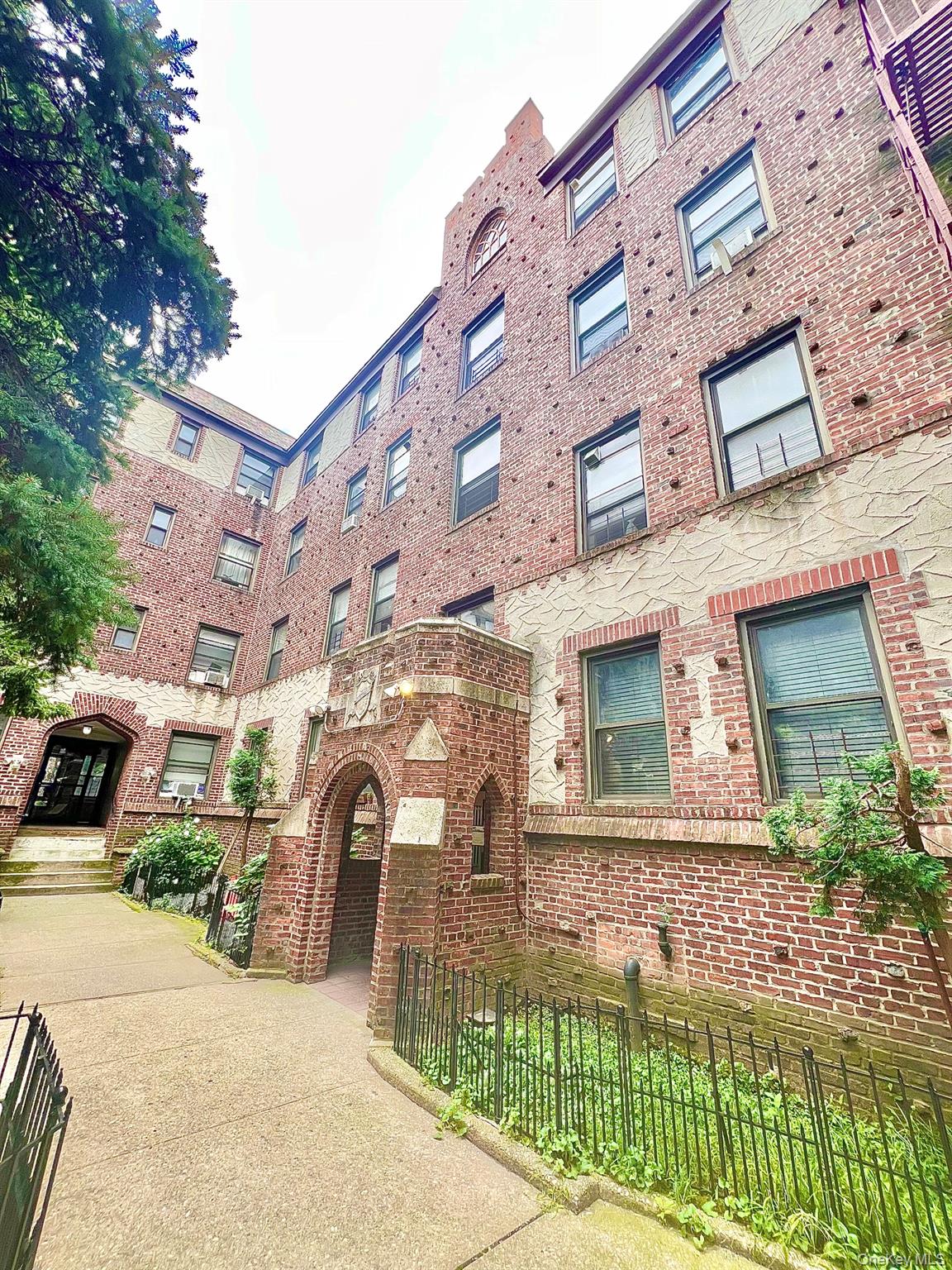 6140 Saunders St Unit A12
