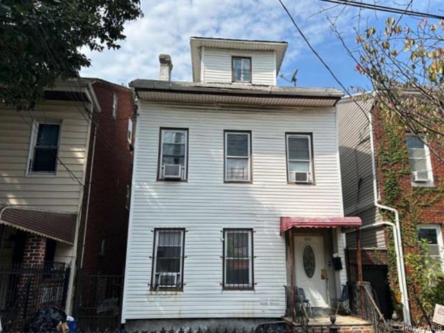 182 Ashford St