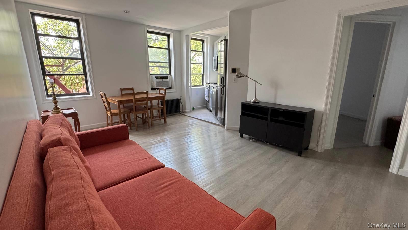 4414 Newtown Rd Unit 3T