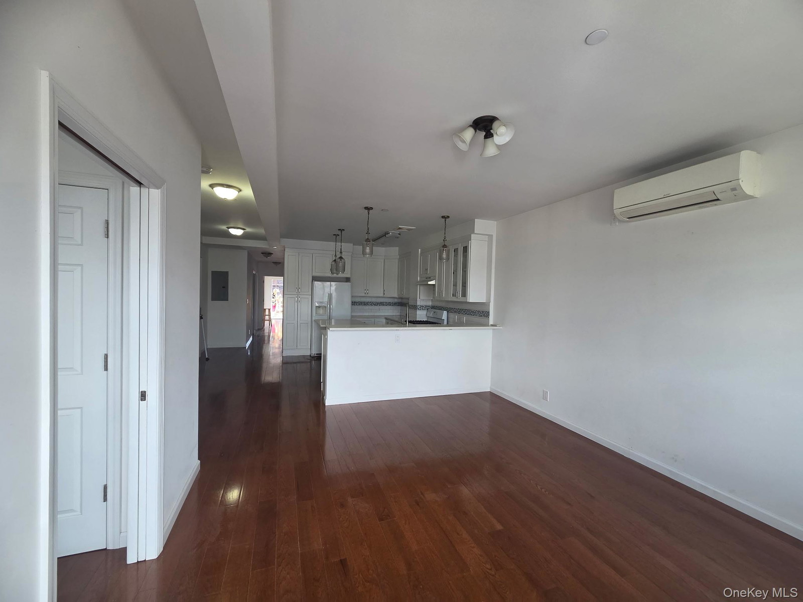 4043 97th St 4th Fl