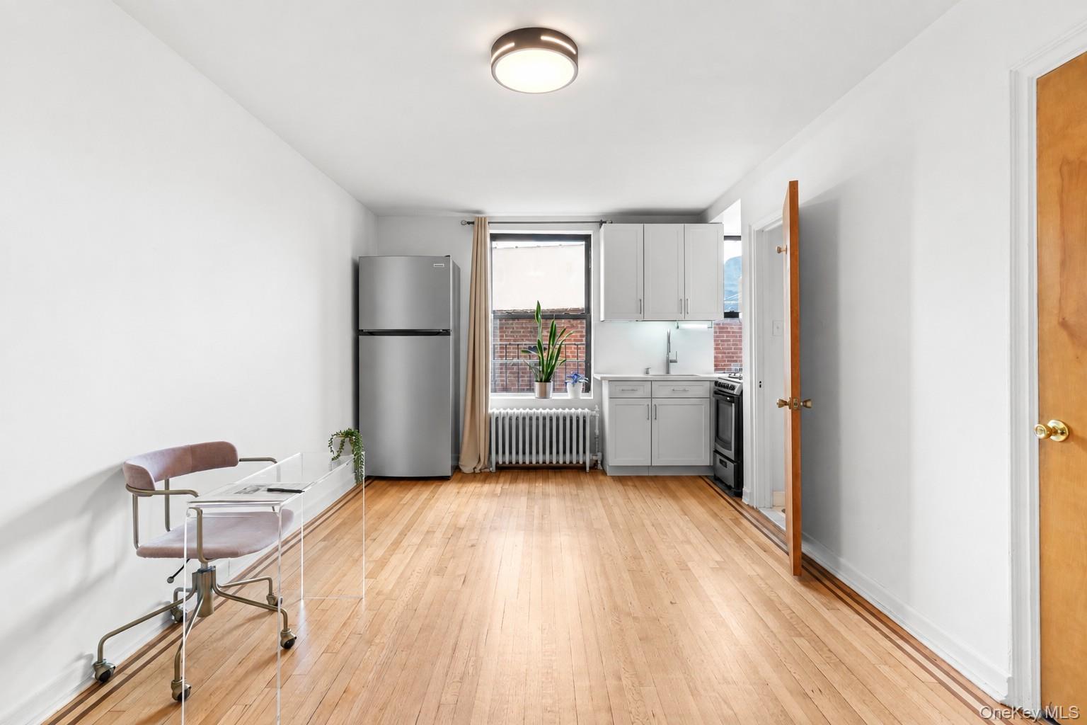 300 8th Ave Unit 4N