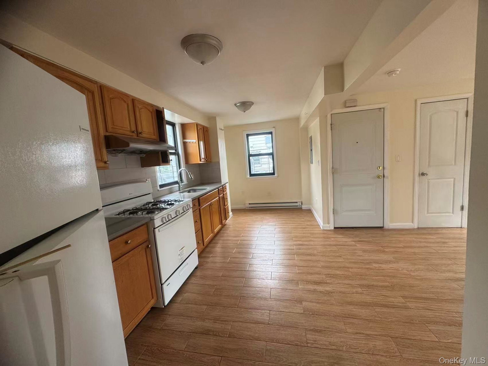 1819 College Point Blvd Unit 2fl